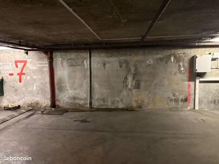 location place de parking