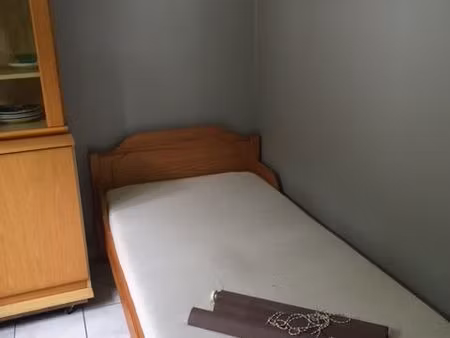 chambre meublée