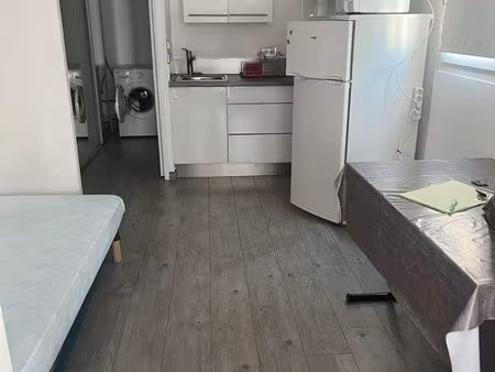 à louer très beau studio meublé pour étudiants