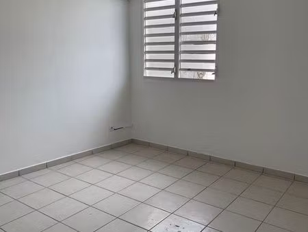 t3 de 64 54 m² au cœur de la trinité