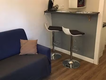 studio 17 m2 / meublé - 780 euros cc - paris 6ème