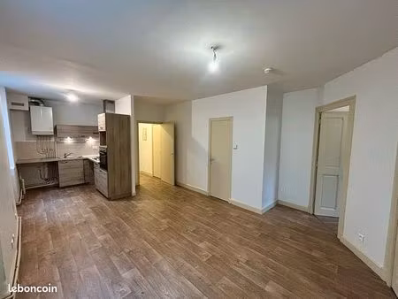 location – t3 lumineux et calme à voiron – quartier sermorens