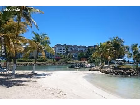 grand studio meublé de 34m2 - le gosier - pointe de la verdure - location moyenne durée