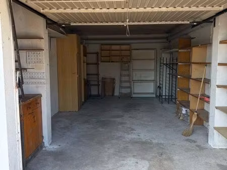 garage à louer faron