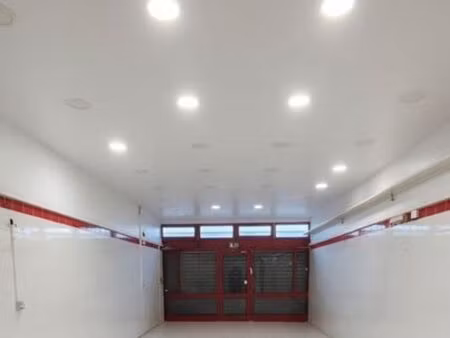 local commercial 50m² - centre-ville - loyer 1000 tcc - bail précaire