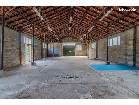 local 220 m² vierzon