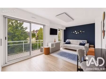 studio 1 pièce 28 m²