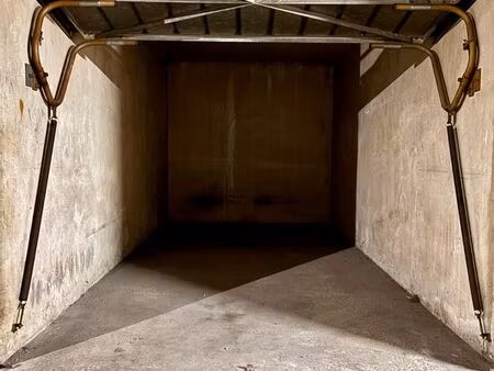 box fermé – 13 m² – boulevard jean jaurès
