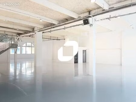 local d'activité 1 139 m²