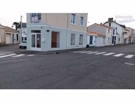 local commercial ou bureau libre rapidement