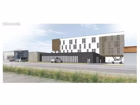 local commercial 605 m²