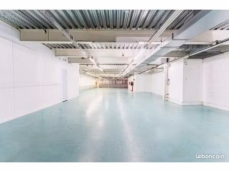 local 627 m² pantin