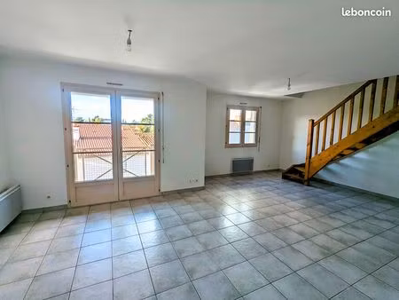 duplex 2 pièces – 50 m² centre de montaigu-vendée (85)