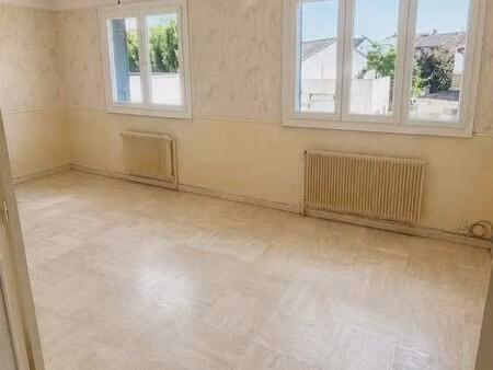 appartement 60 m2 ormesson sur marne   proche château & commerces