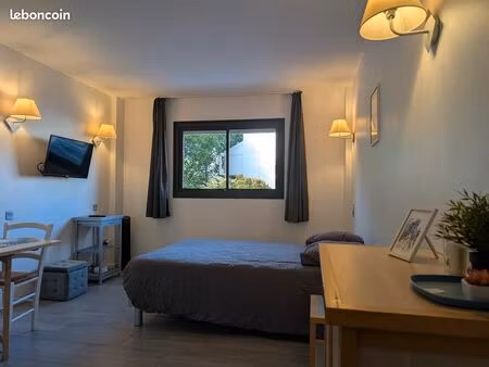 studio meublé 25 m² – la rochelle centre – location étudiante (septembre à fin mai)