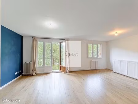 joli appartement 3 pièces en plein l'hay les roses