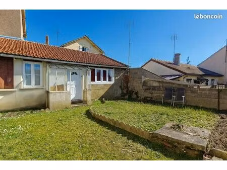 t2 rénové 33 m² - quartier hôpital