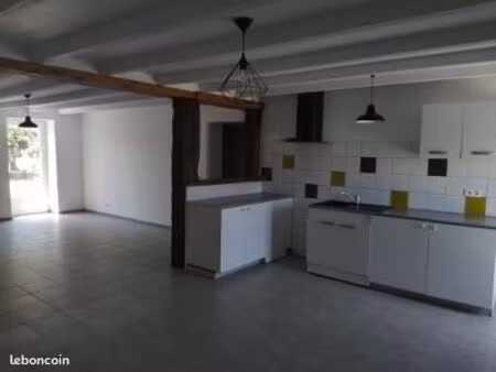 maison 3 pièces 85m²