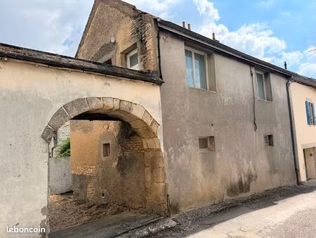 maison de village 4 pièces 80 m²