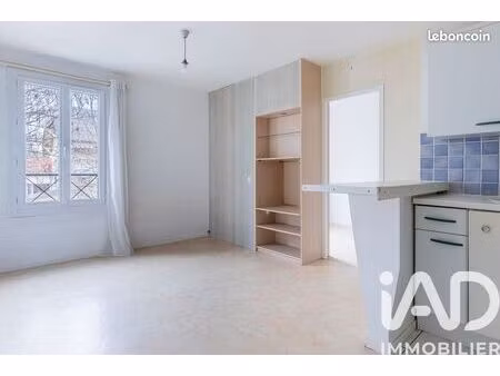 studio 1 pièce 28 m²