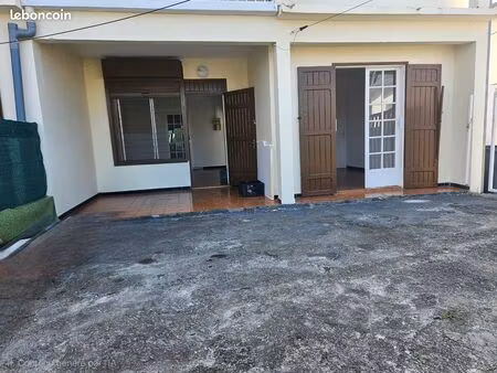 location f2