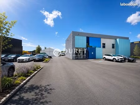 local 812 m² les achards