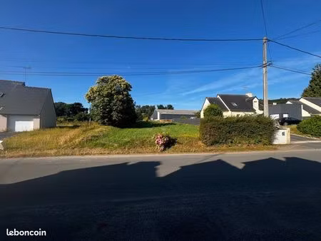 terrain à bâtir de 1 175 m² – saint-carreuc (22150)