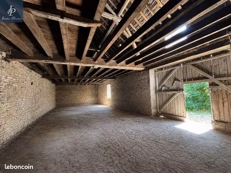 grange 1 pièce 300 m²