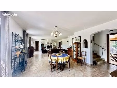 vends mas provençal