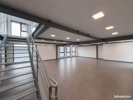appartement 9 pièces 377 m²