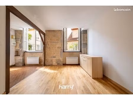 studio 1 pièce 23 m²