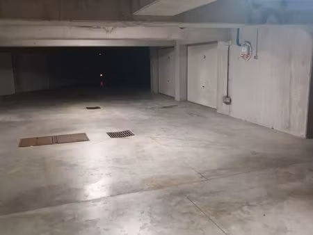 vends garage fermé