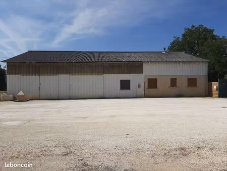 a louer local commercial
