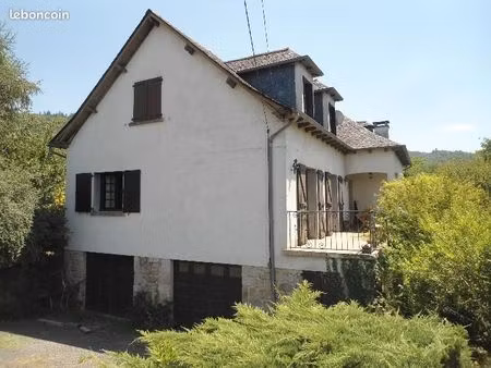maison 9 pièces 165 m²