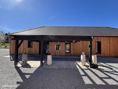 villa 5 pièces 200 m²