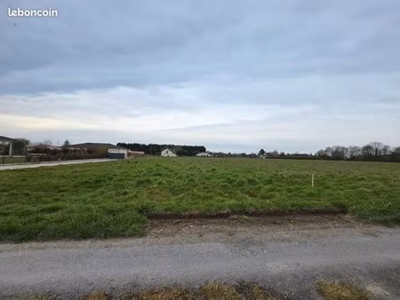 terrain 1 271 m² la force