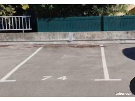 parking à louer