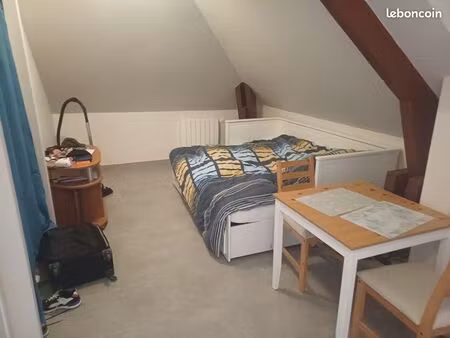 à louer studio 25 m2 rénové et meublé