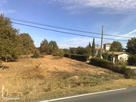 terrain ~3200 m² constructible