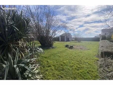 terrain à bâtir clos 843 m²