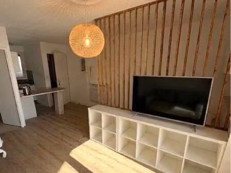 studio meublé entièrement rénové - 30m2 + balcon