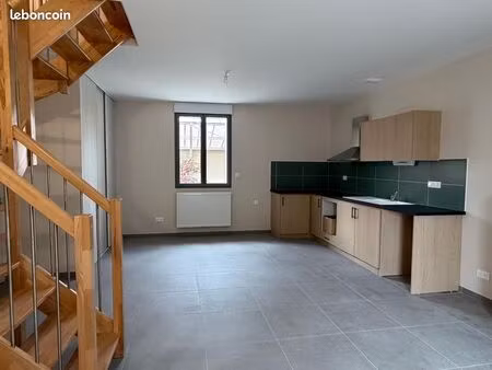 appartement 3 pièces 81 m²