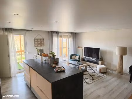 appartement lumineux de 70 m² avec terrasse de 24 m² - quartier très recherché