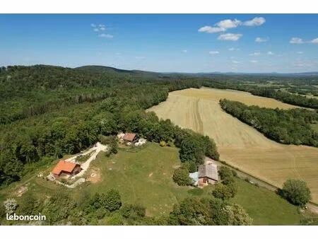 domaine 2 hectares 2 maisons 1 hangar