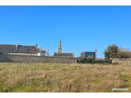 terrain 608 m² guisseny