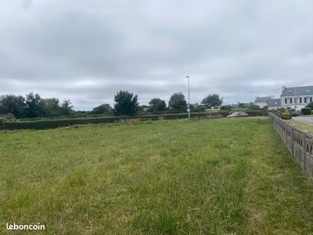 terrain 850 m² primelin