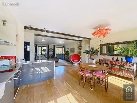 appartement autonome 1er etage maison sur jardin et terrasse location meublee ou vide