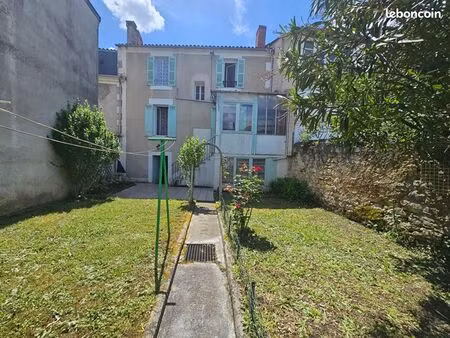 maison 6 pièces 110 m²