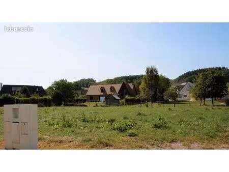 terrain 1 300 m² brosville
