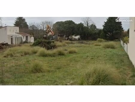 terrain à bâtir de 403 m2 au prix de 220000 à saint-palais-sur-mer (17)
